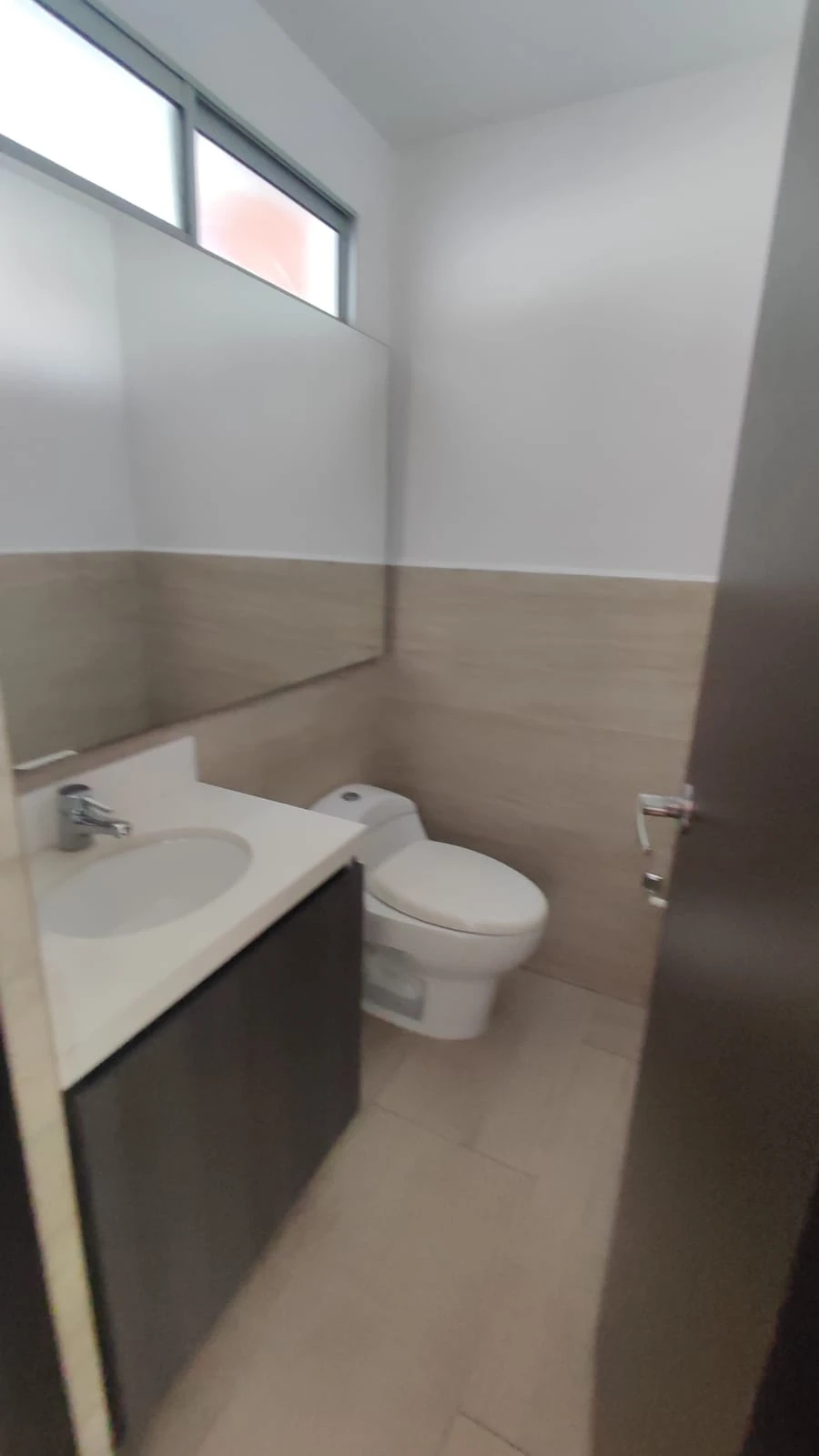 Casa en arriendo en Rionegro en sector los colegios 