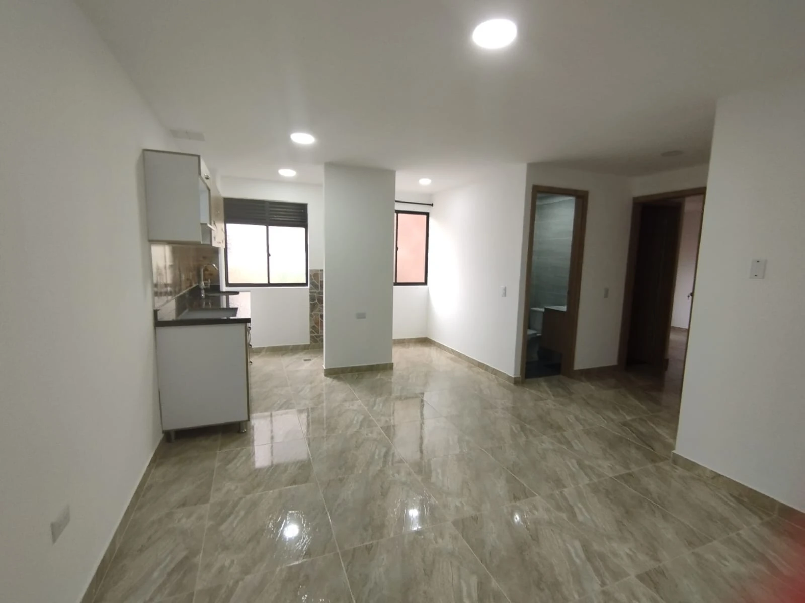 Arriendo Apartamento sector Manrique Central