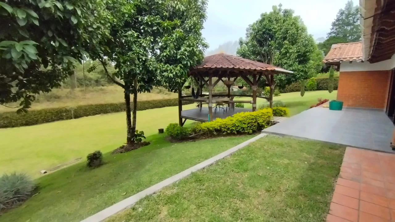 CASA LOTE EN ARRIENDO SECTOR AEROPUERTO JMC; RIONEGRO