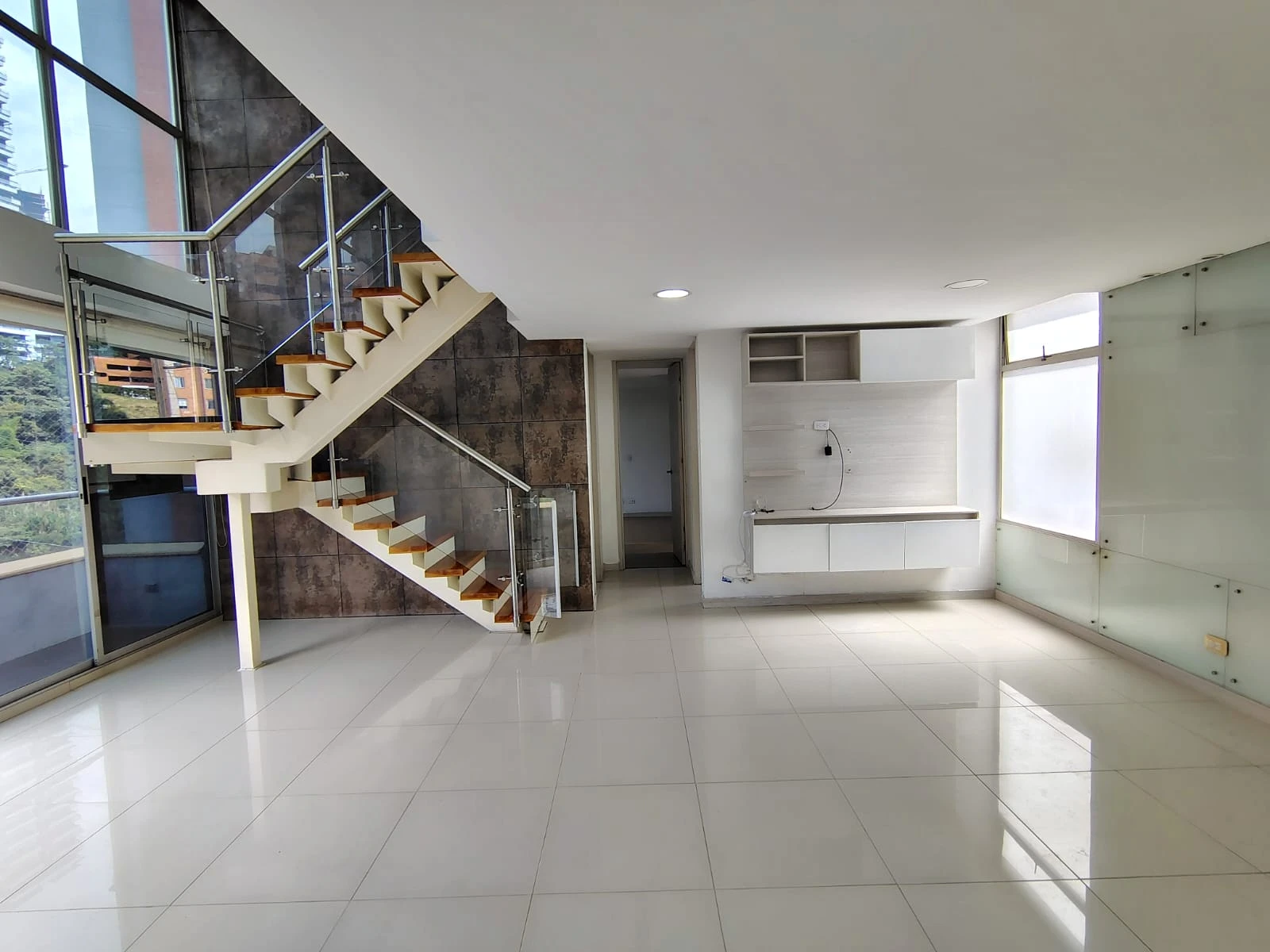 Penthouse en arriendo sector loma del Indio