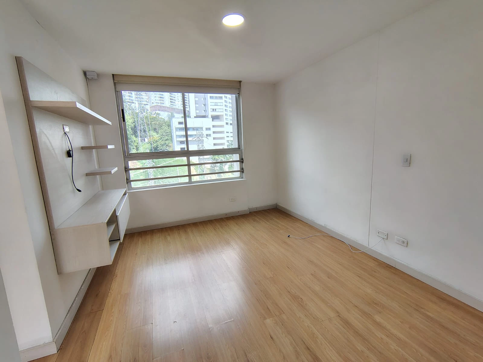 Penthouse en arriendo sector loma del Indio