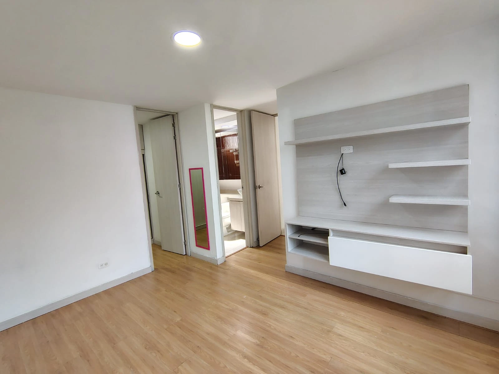 Penthouse en arriendo sector loma del Indio