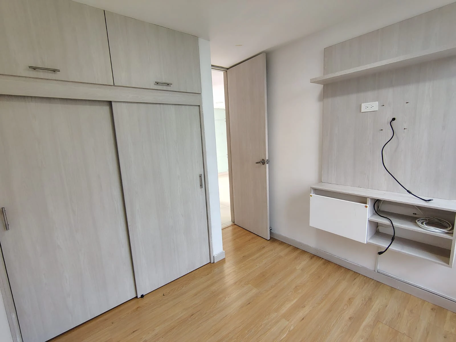 Penthouse en arriendo sector loma del Indio