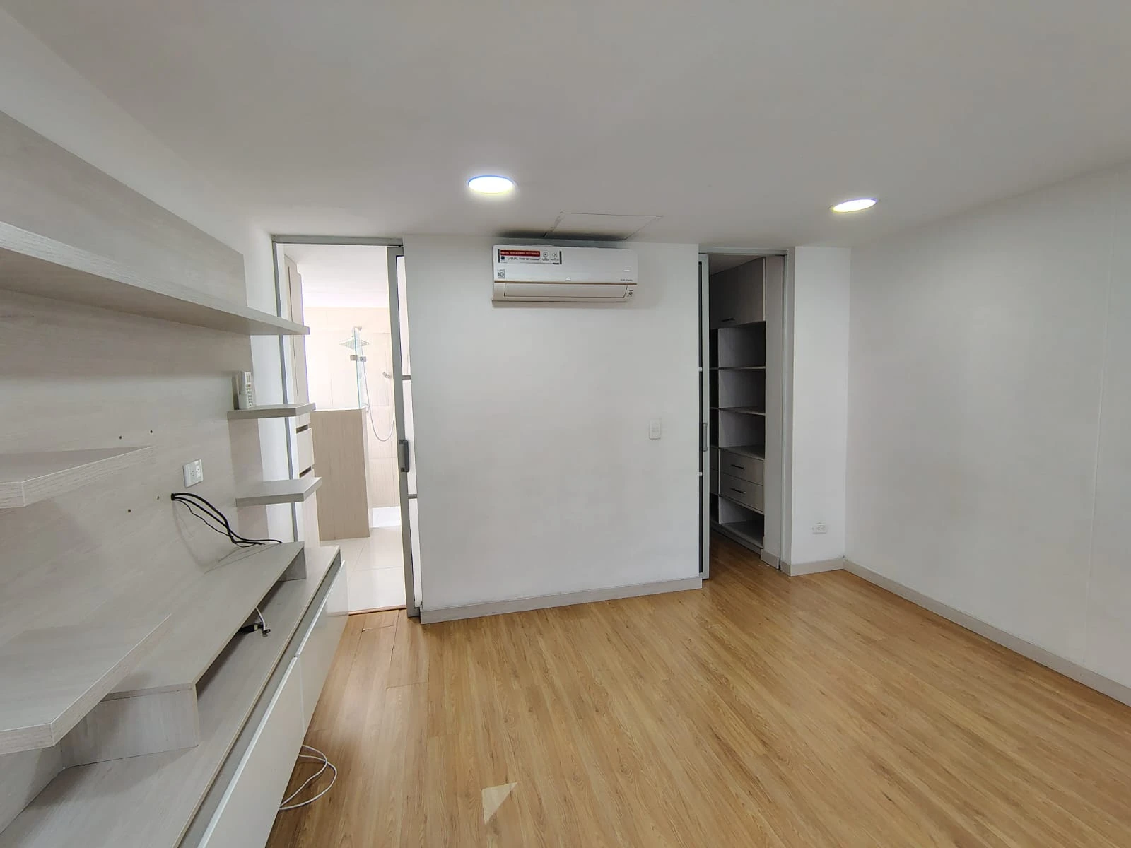Penthouse en arriendo sector loma del Indio