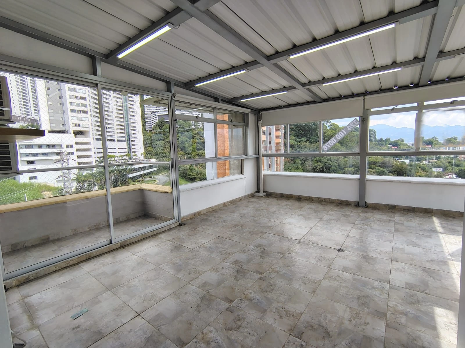 Penthouse en arriendo sector loma del Indio