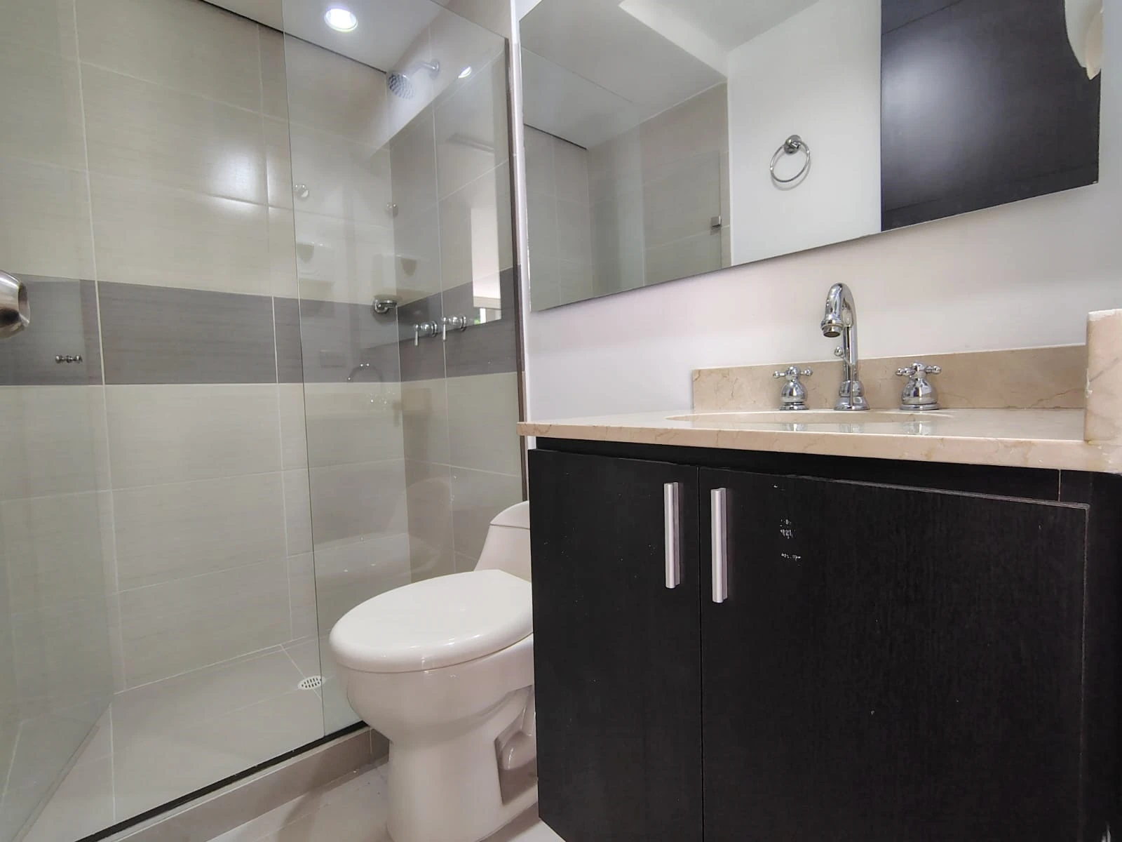 Apartamento en arriendo sector Loma de los Gonzalez