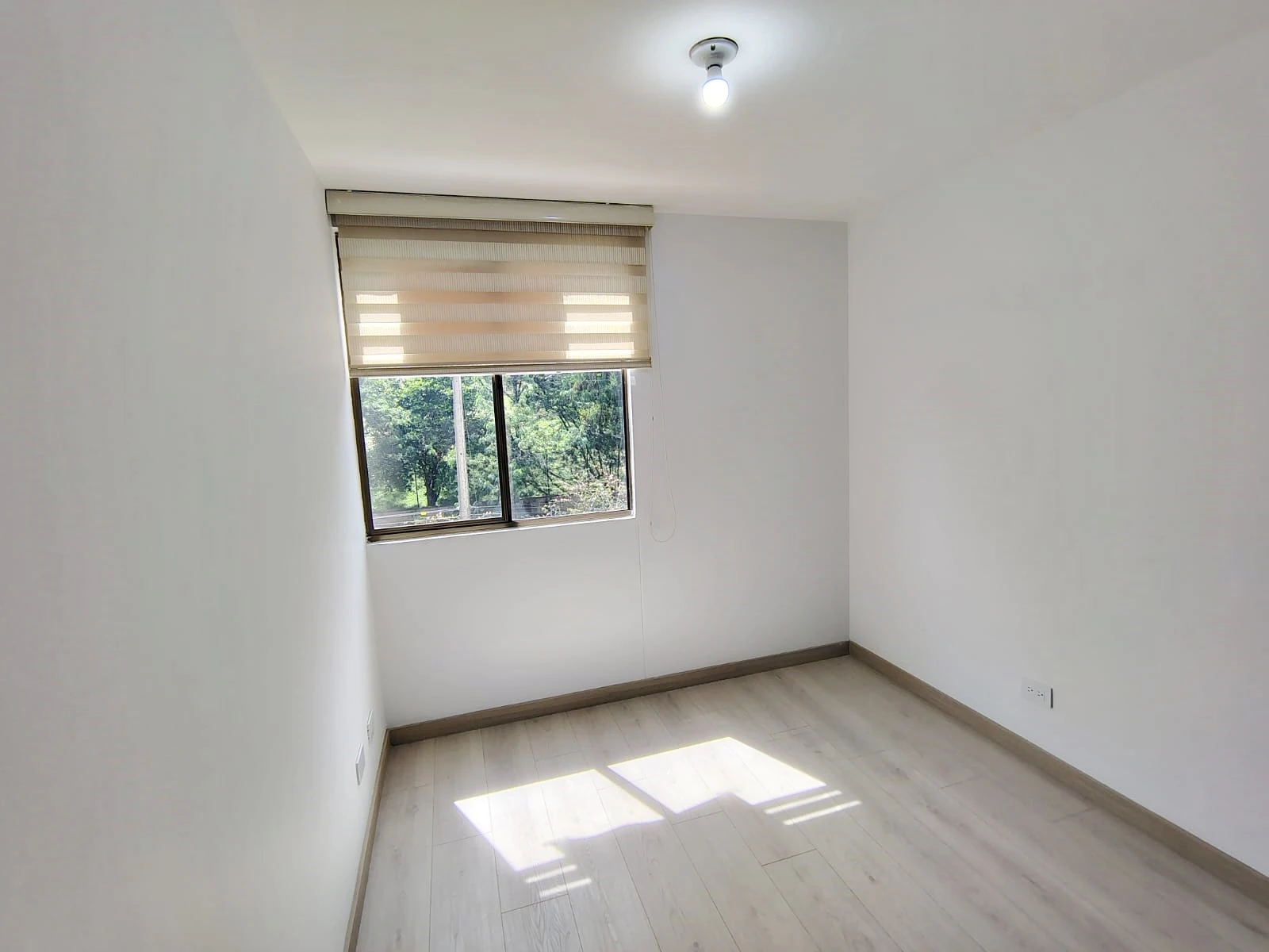 Apartamento en arriendo sector Loma de los Gonzalez
