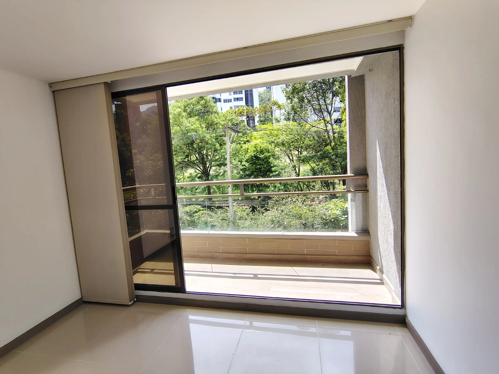 Apartamento en arriendo sector Loma de los Gonzalez