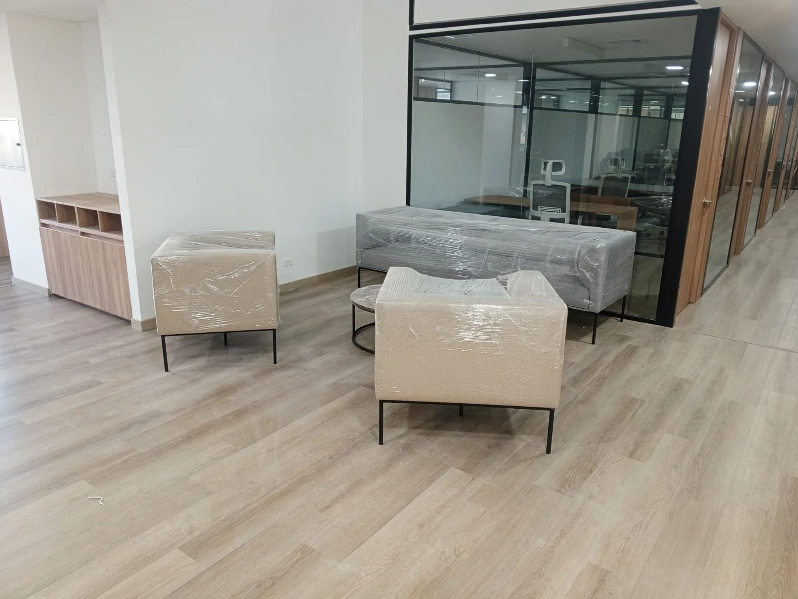 Oficina en arriendo en Los Colores, Laureles 