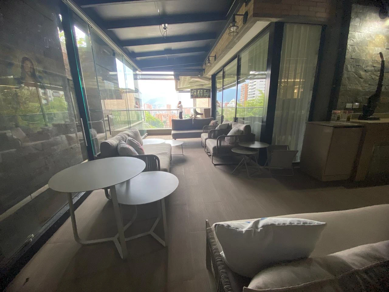 Arriendo Apartamento en el Poblado Sector los balsos