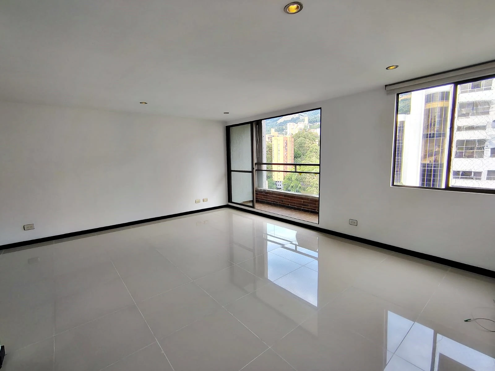 Apartamento en arriendo sector Loma de los Gonzalez