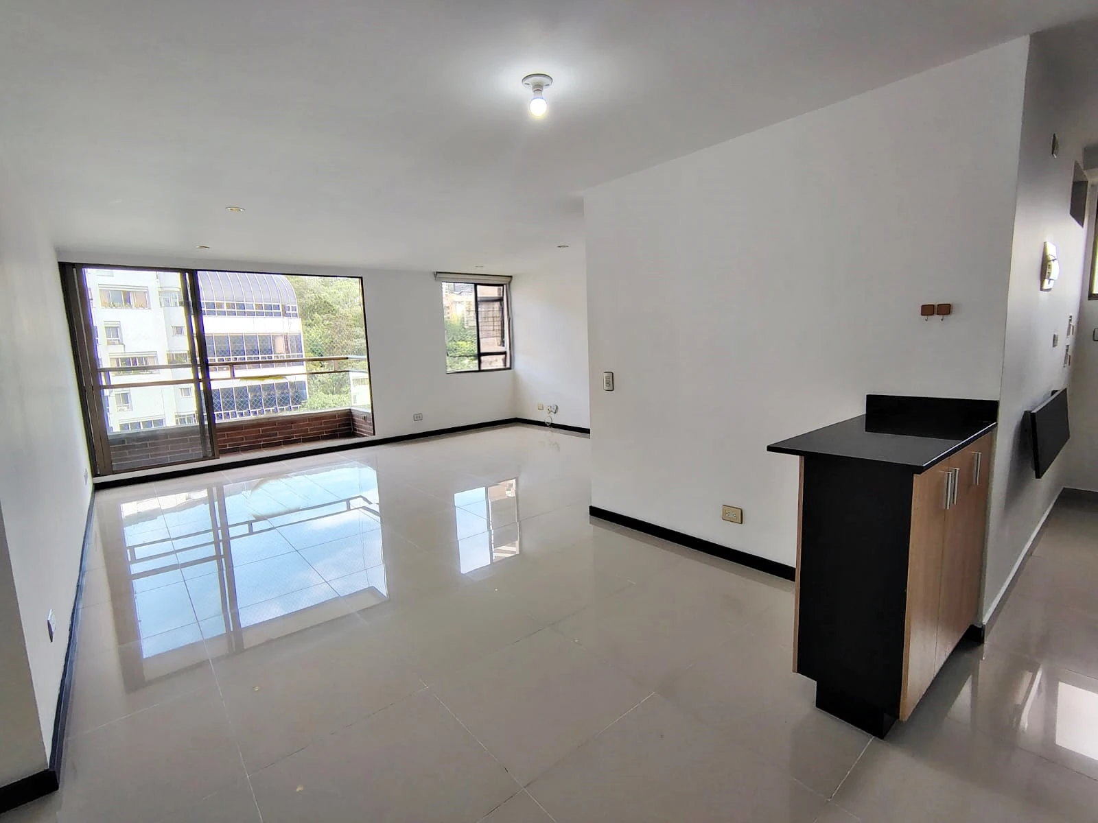 Apartamento en arriendo sector Loma de los Gonzalez