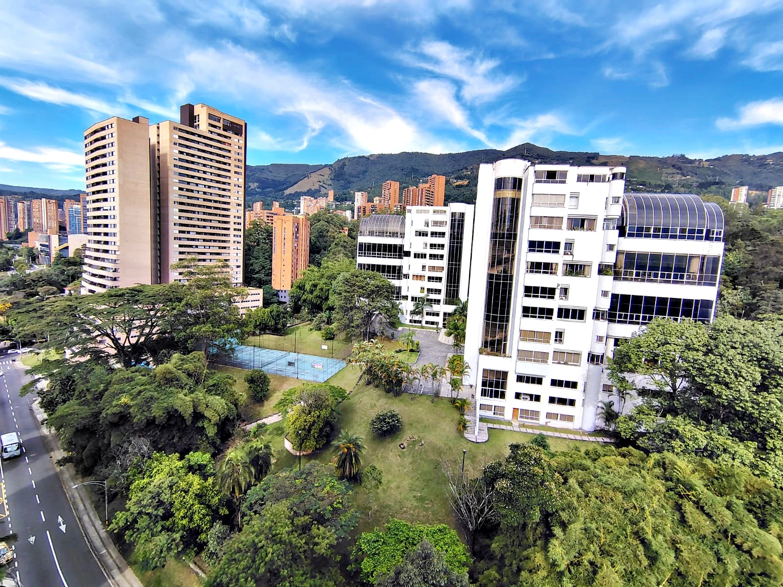 Apartamento en arriendo sector Loma de los Gonzalez