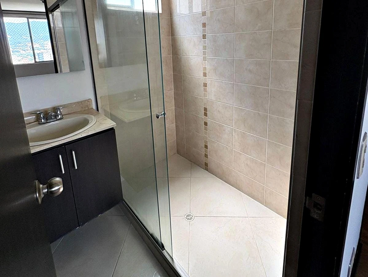 Apartamento en arriendo sector Ciudad del Rio 