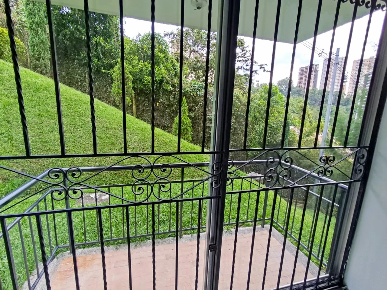 Apartamento en Arriendo sector loma del Indio