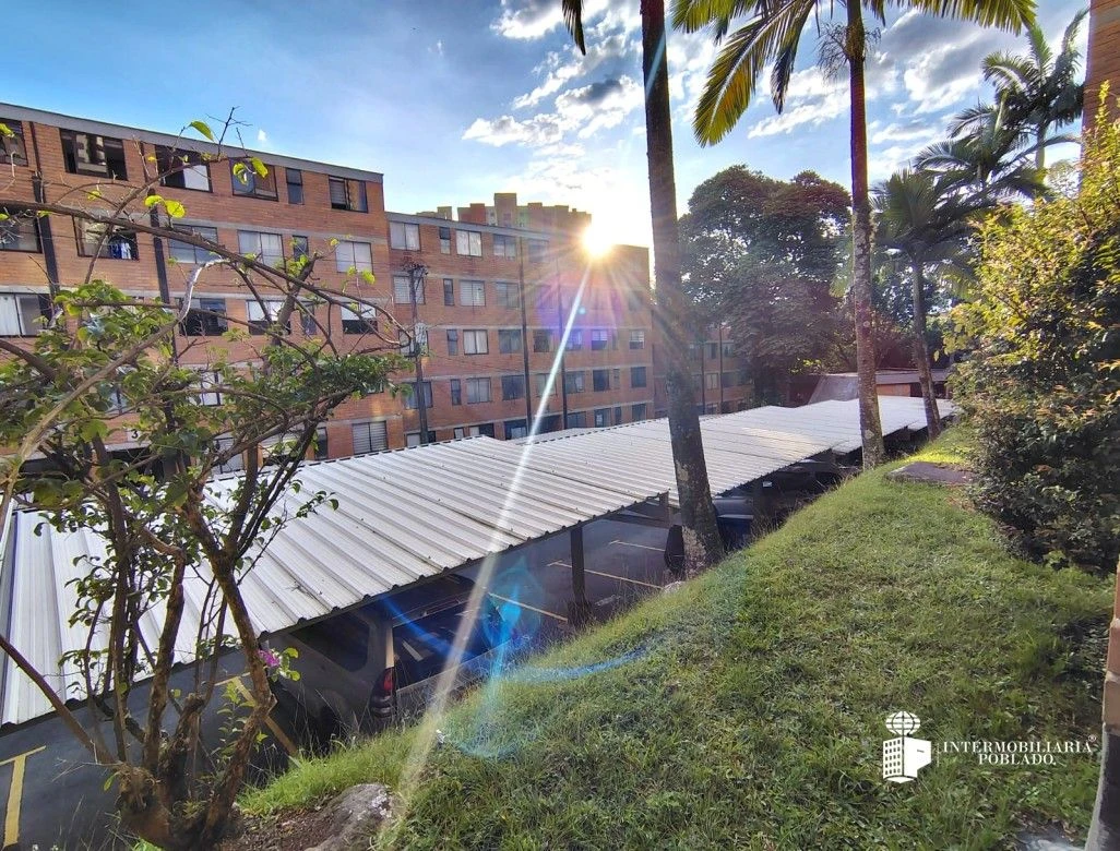 Apartamento en arriendo sector Loma del Indio