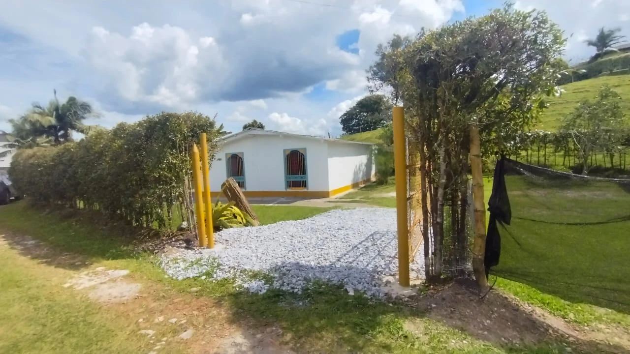 Casa lote en arriendo en el Tablazo 