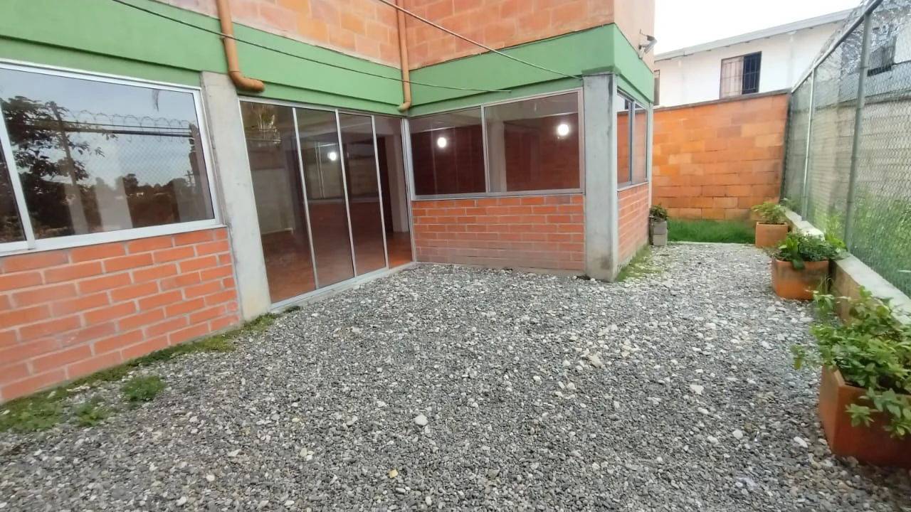 Casa en arriendo en Samanes, sector UCO, Rionegro