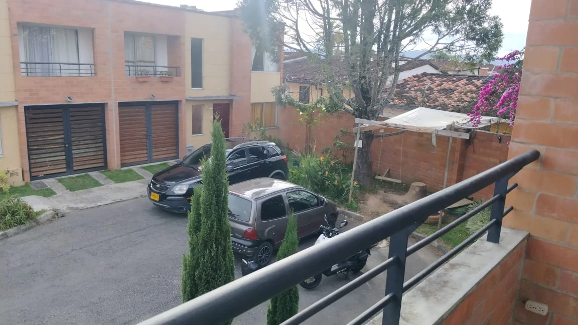 Casa en arriendo en Samanes, sector UCO, Rionegro