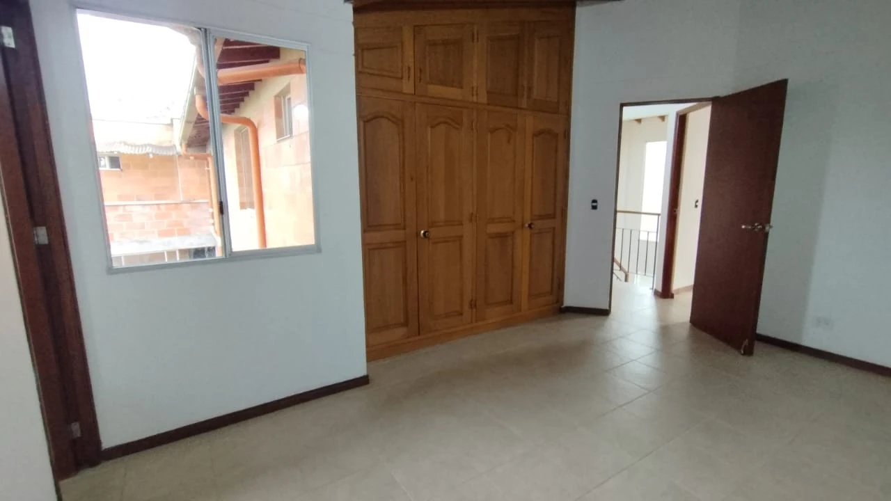 Casa en arriendo en Samanes, sector UCO, Rionegro