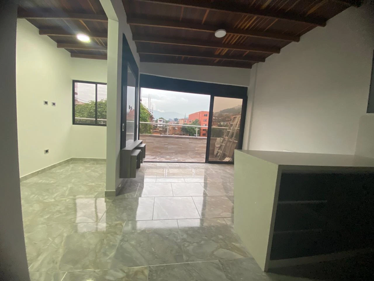 Arriendo Apartamento sector Manrique Central