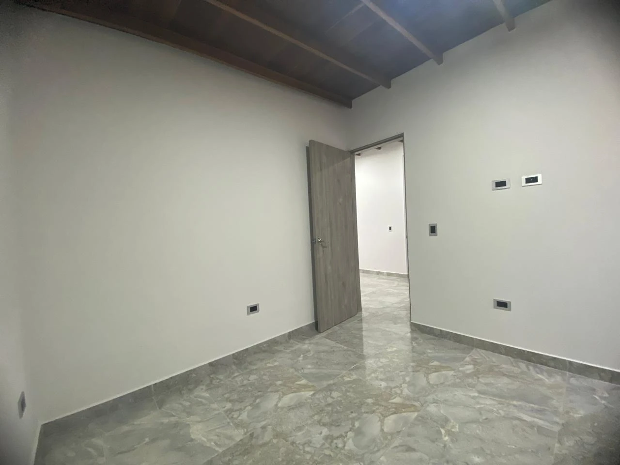 Arriendo Apartamento sector Manrique Central