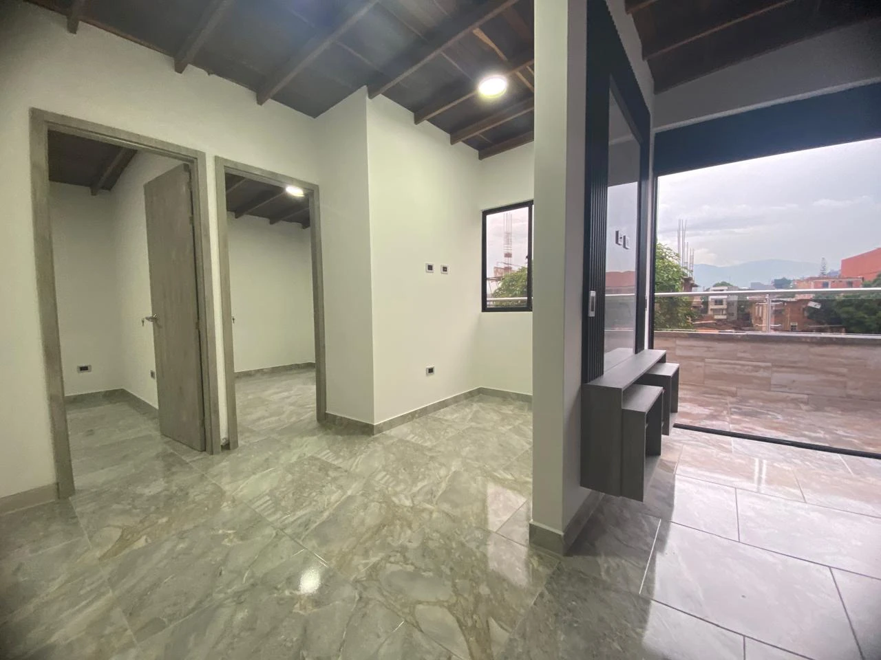 Arriendo Apartamento sector Manrique Central