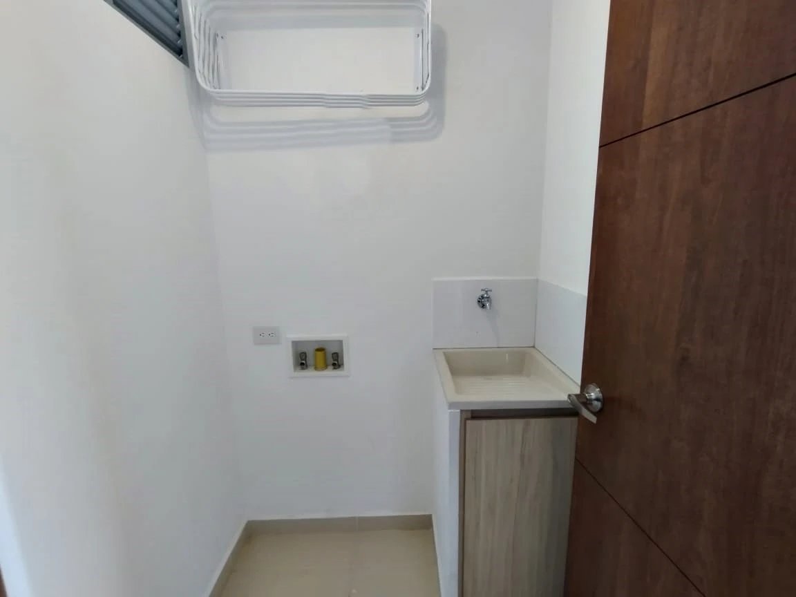 Apartamento en arriendo sector Loma de los Gonzalez
