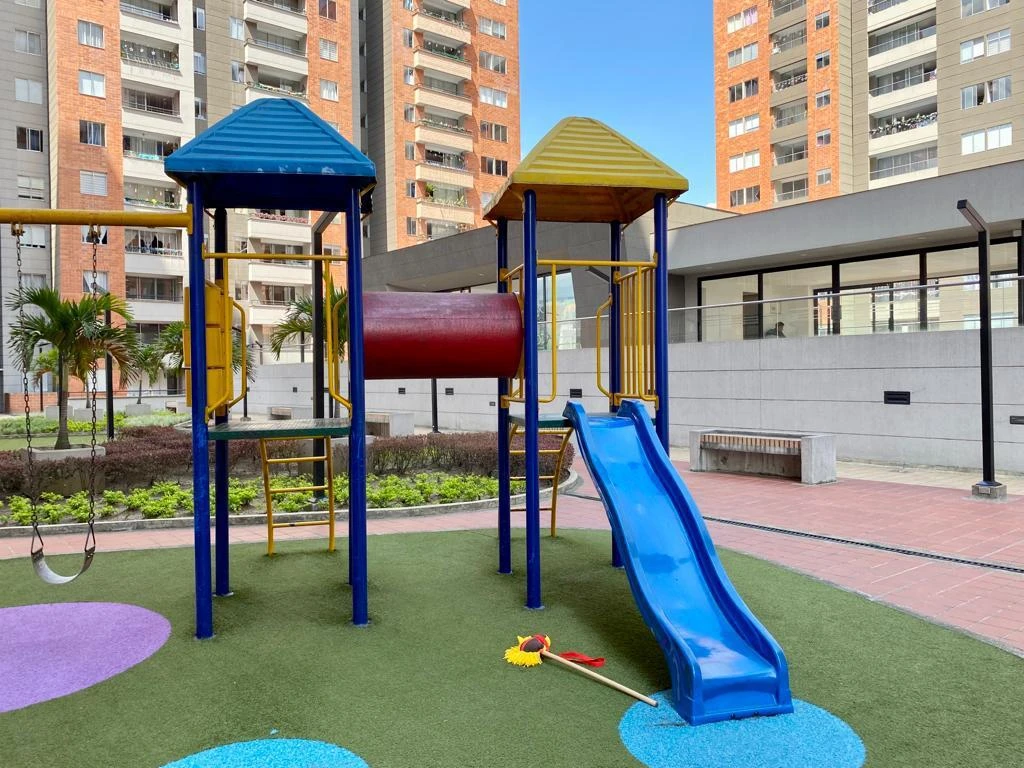 Apartamento en arriendo en los colores