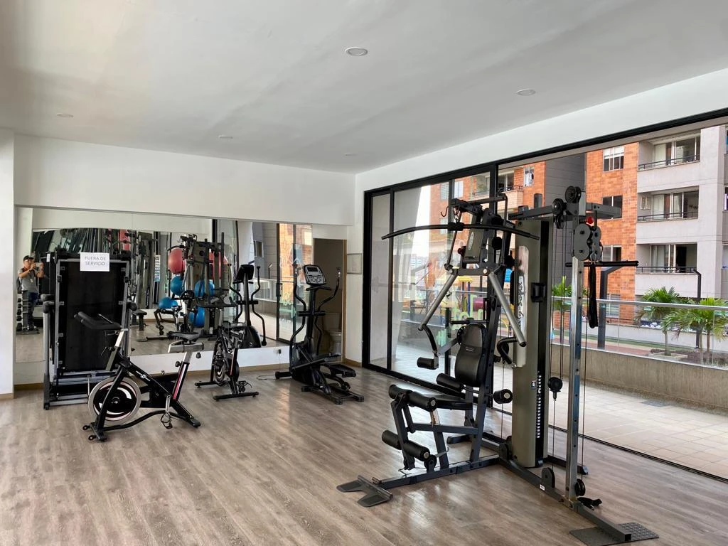 Apartamento en arriendo en los colores