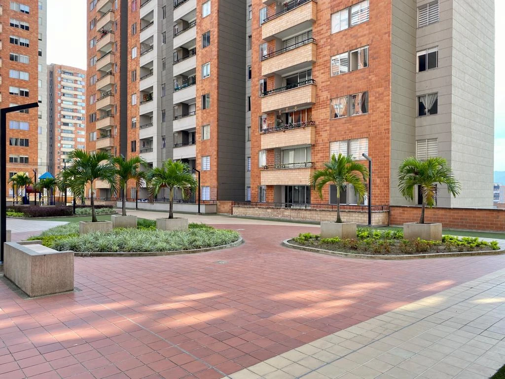 Apartamento en arriendo en los colores