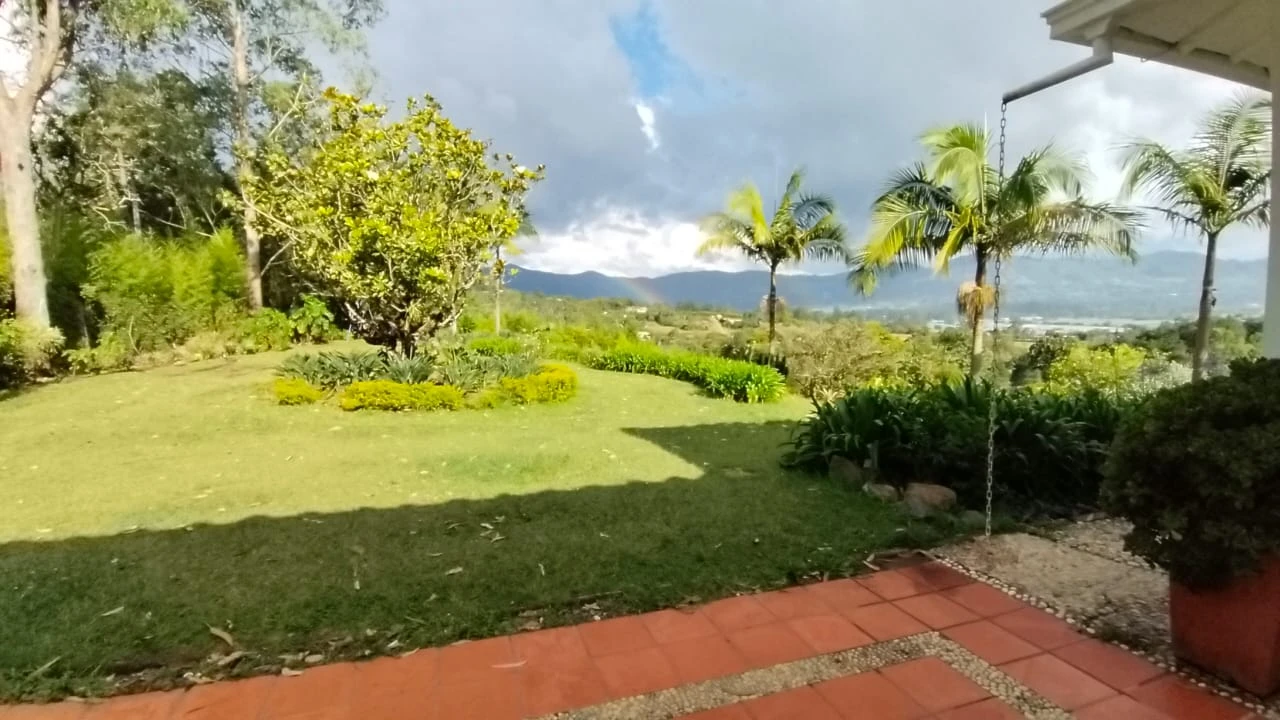 Casa lote en arriendo en Pontezuela