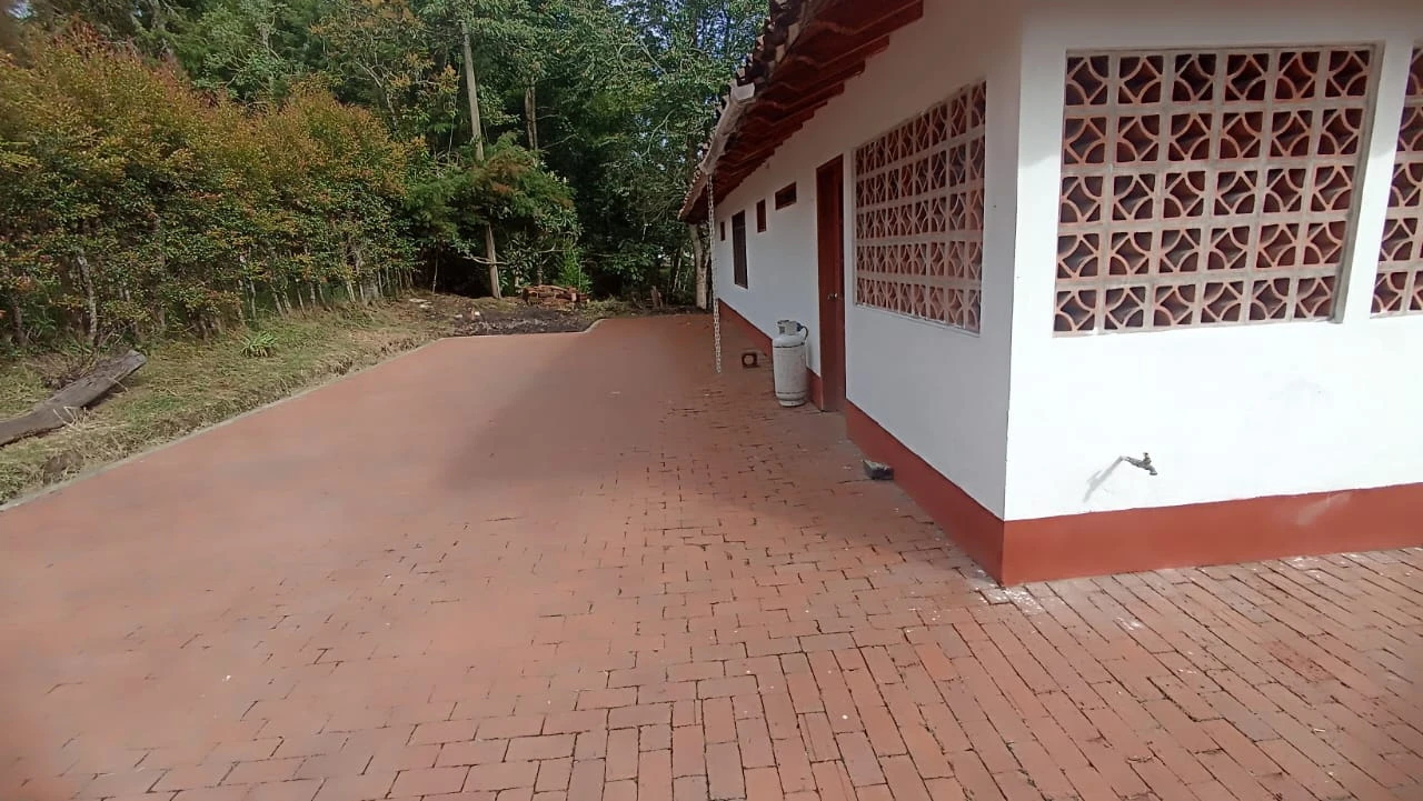Casa campestre en arriendo en Rionegro sector Barro blanco