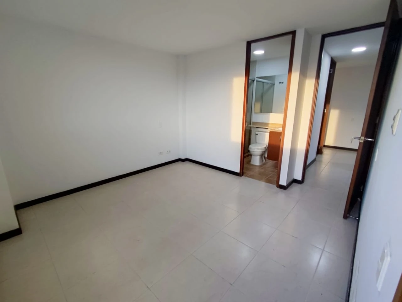 Apartamento en arriendo sector Mall el Indio las Palmas