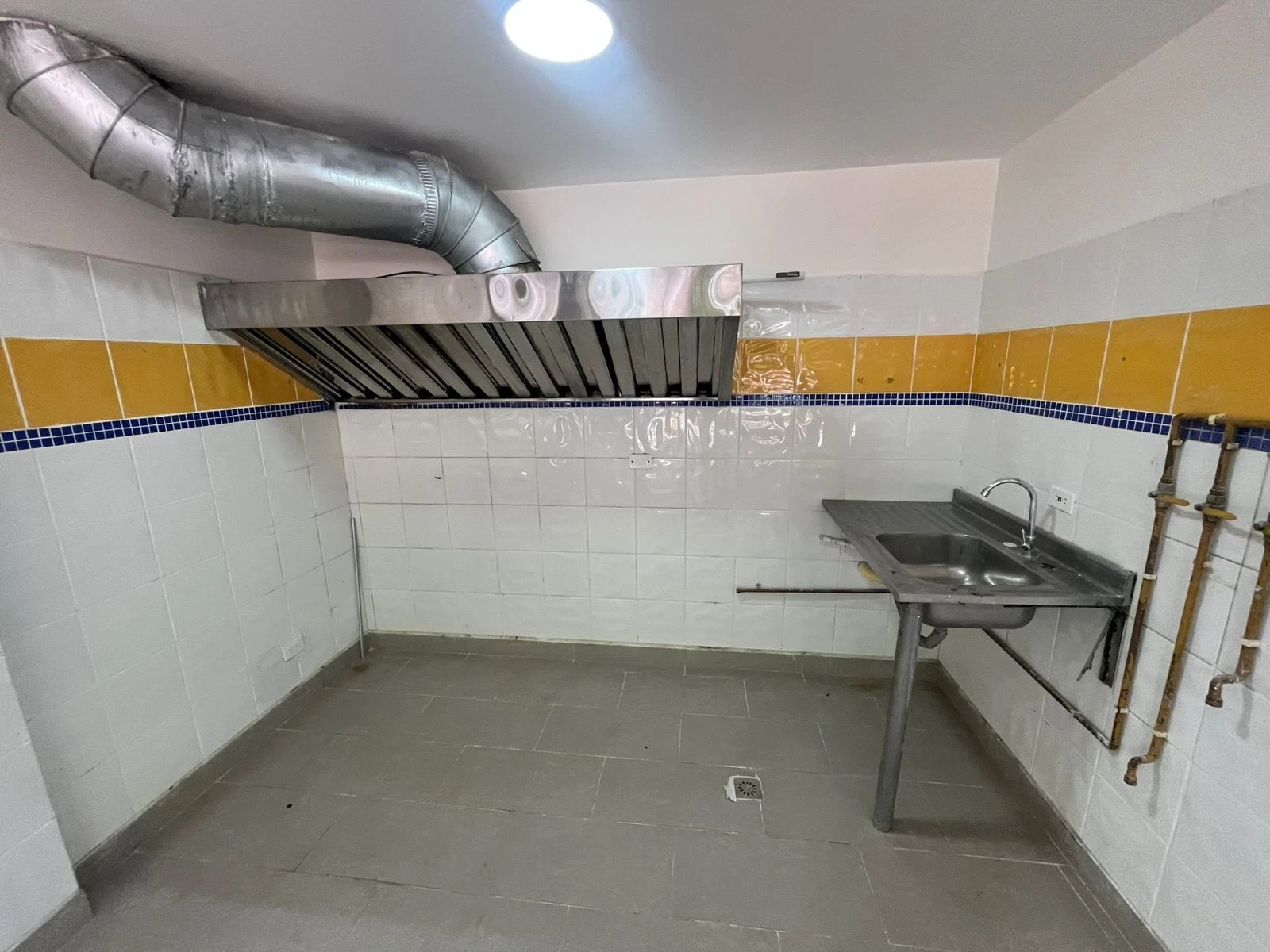 Local en Arriendo La Madera Bello