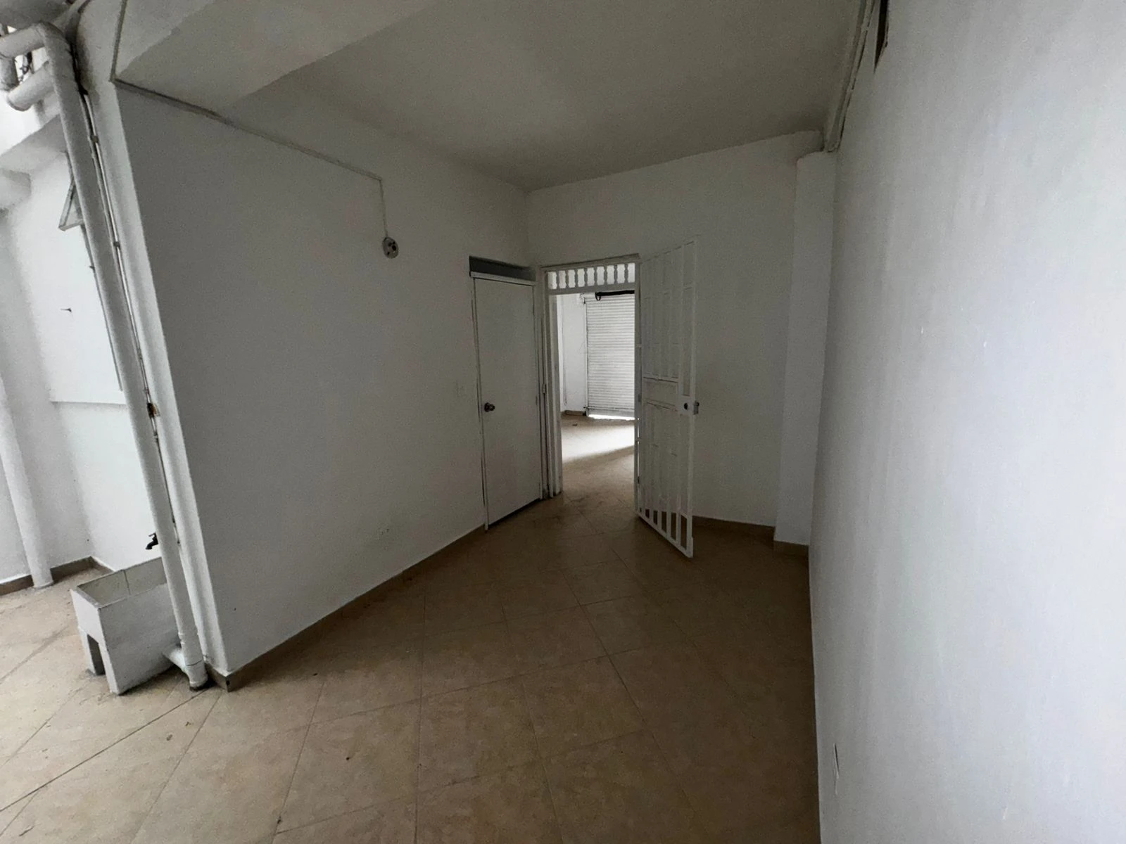 Casa-Local sector Barrio Perez