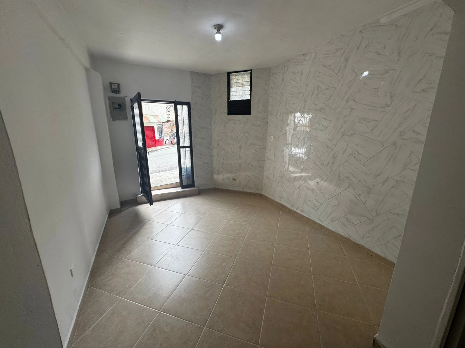 Local en el Barrio Perez