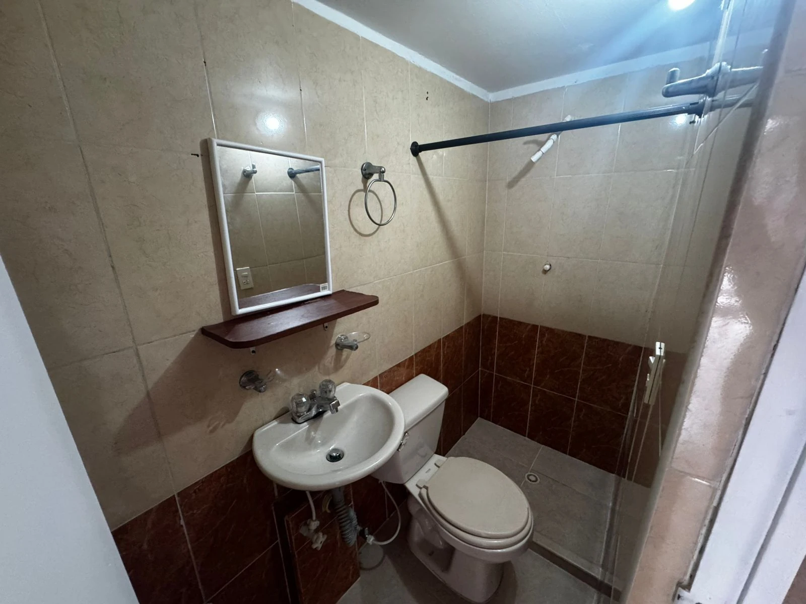 Local en el Barrio Perez