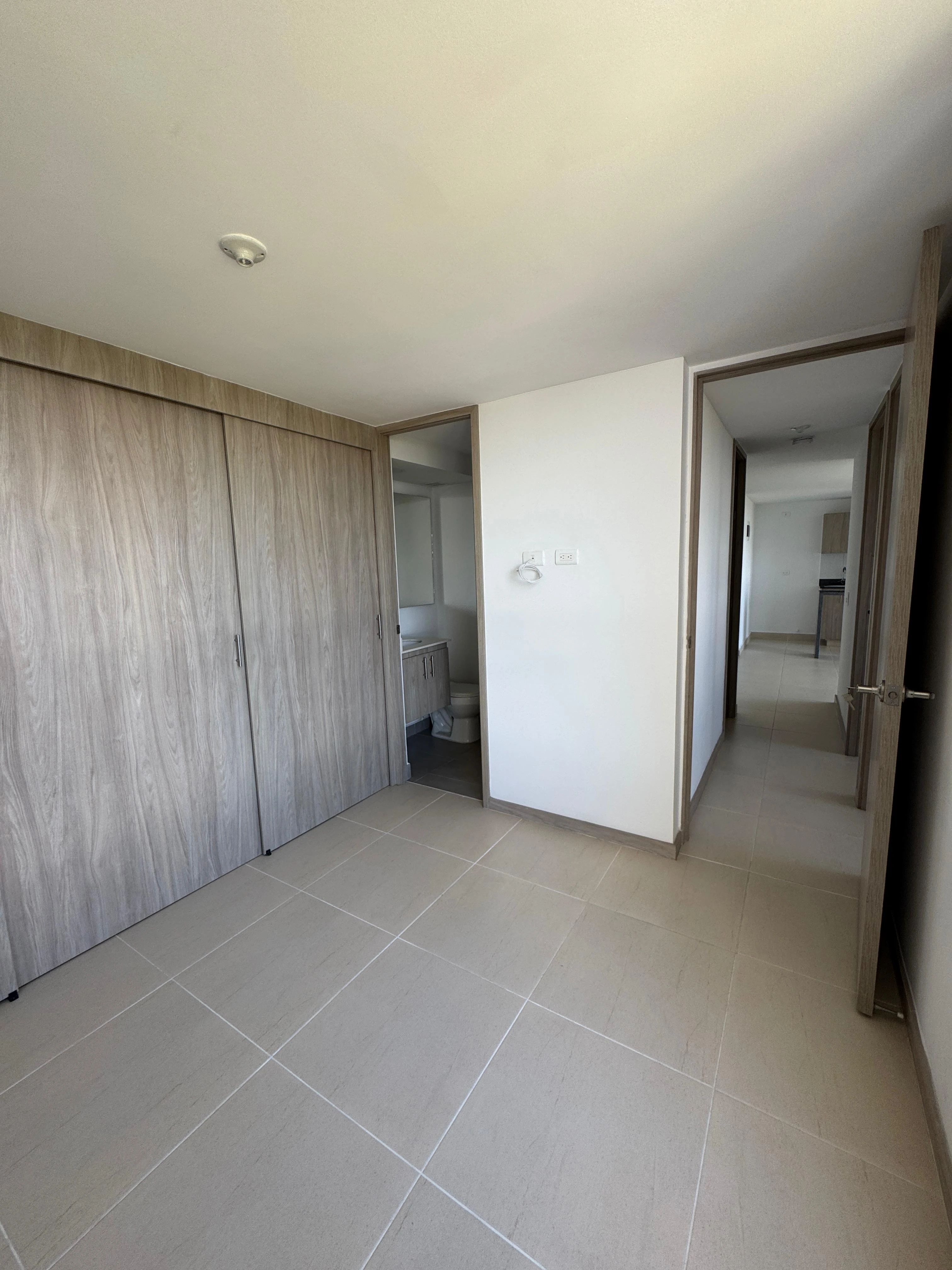 APARTAMENTO EN ARRIENDO EN ARANDANOS, RIONEGRO