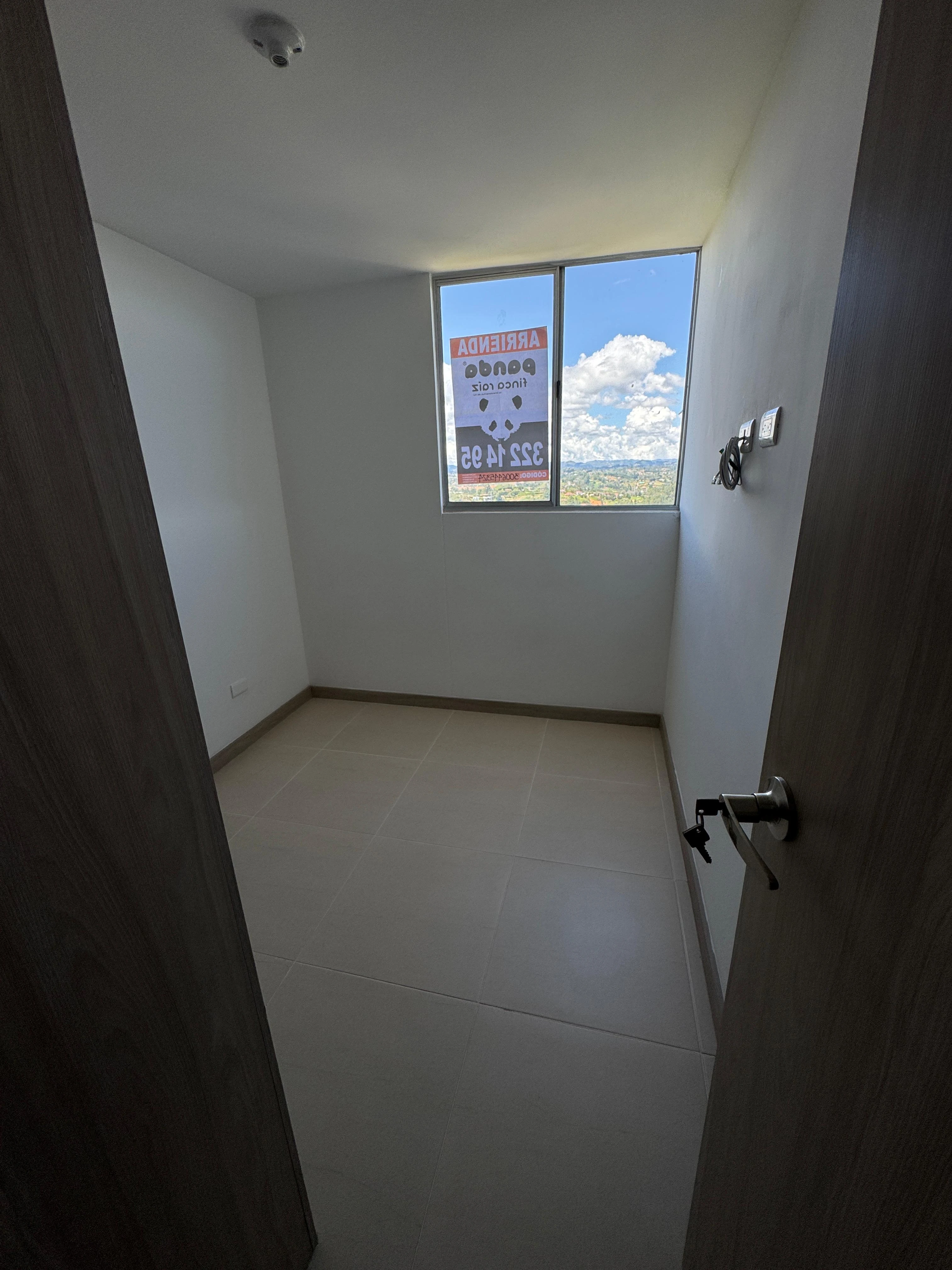 APARTAMENTO EN ARRIENDO EN ARANDANOS, RIONEGRO