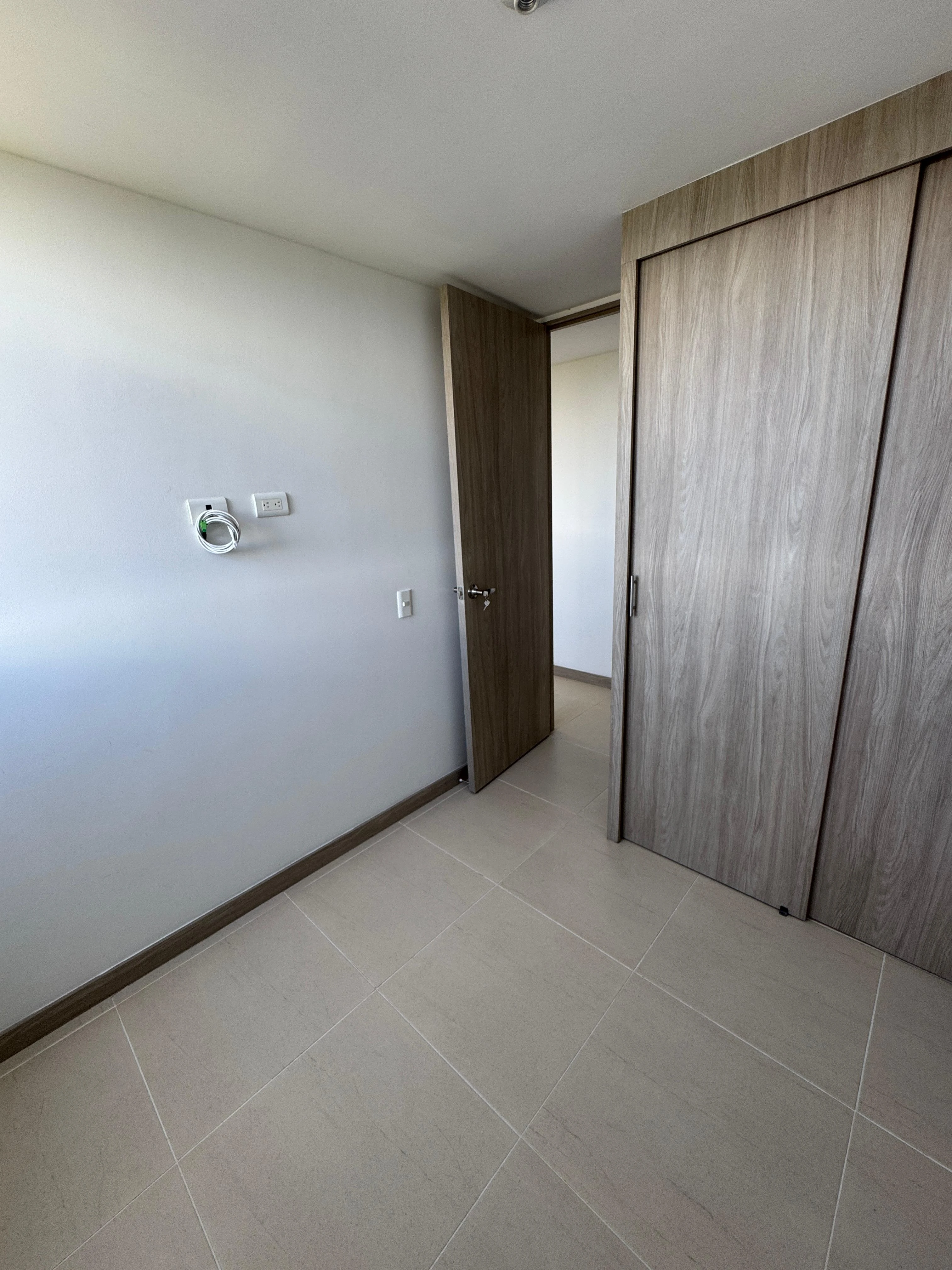 APARTAMENTO EN ARRIENDO EN ARANDANOS, RIONEGRO