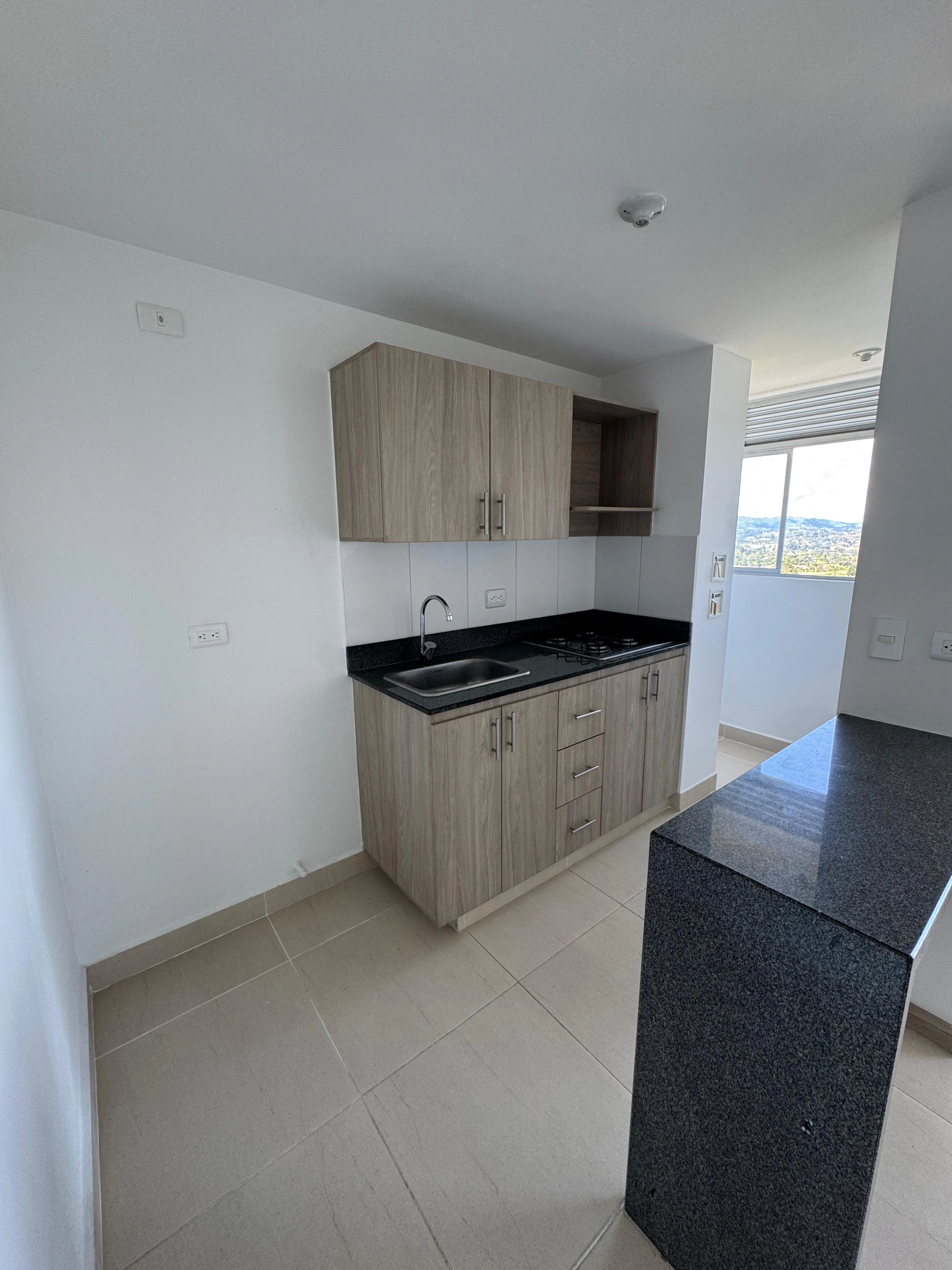 APARTAMENTO EN ARRIENDO EN ARANDANOS, RIONEGRO