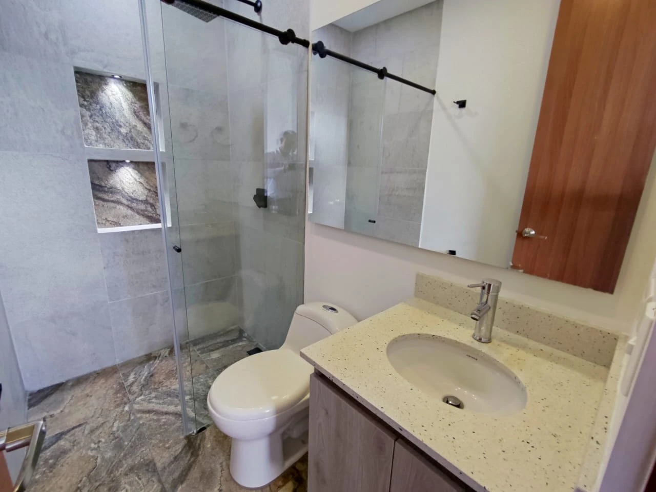 Apartamento en Arriendo sector Sector Frontera Envigado