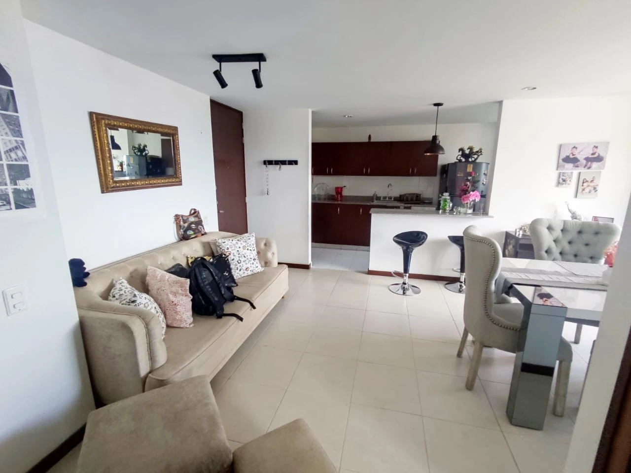 Apartamento en Arriendo sector Mall el Indio Palmas