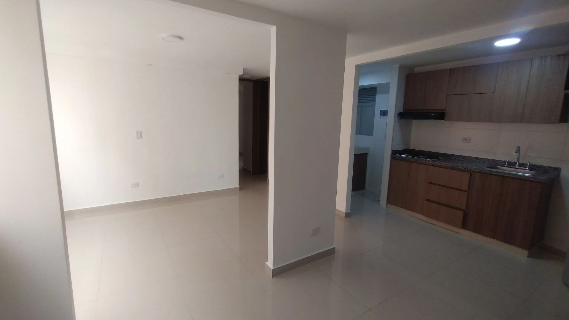 APARTAMENTO EN ARRIENDO EN ALAMEDA DEL RÍO.
