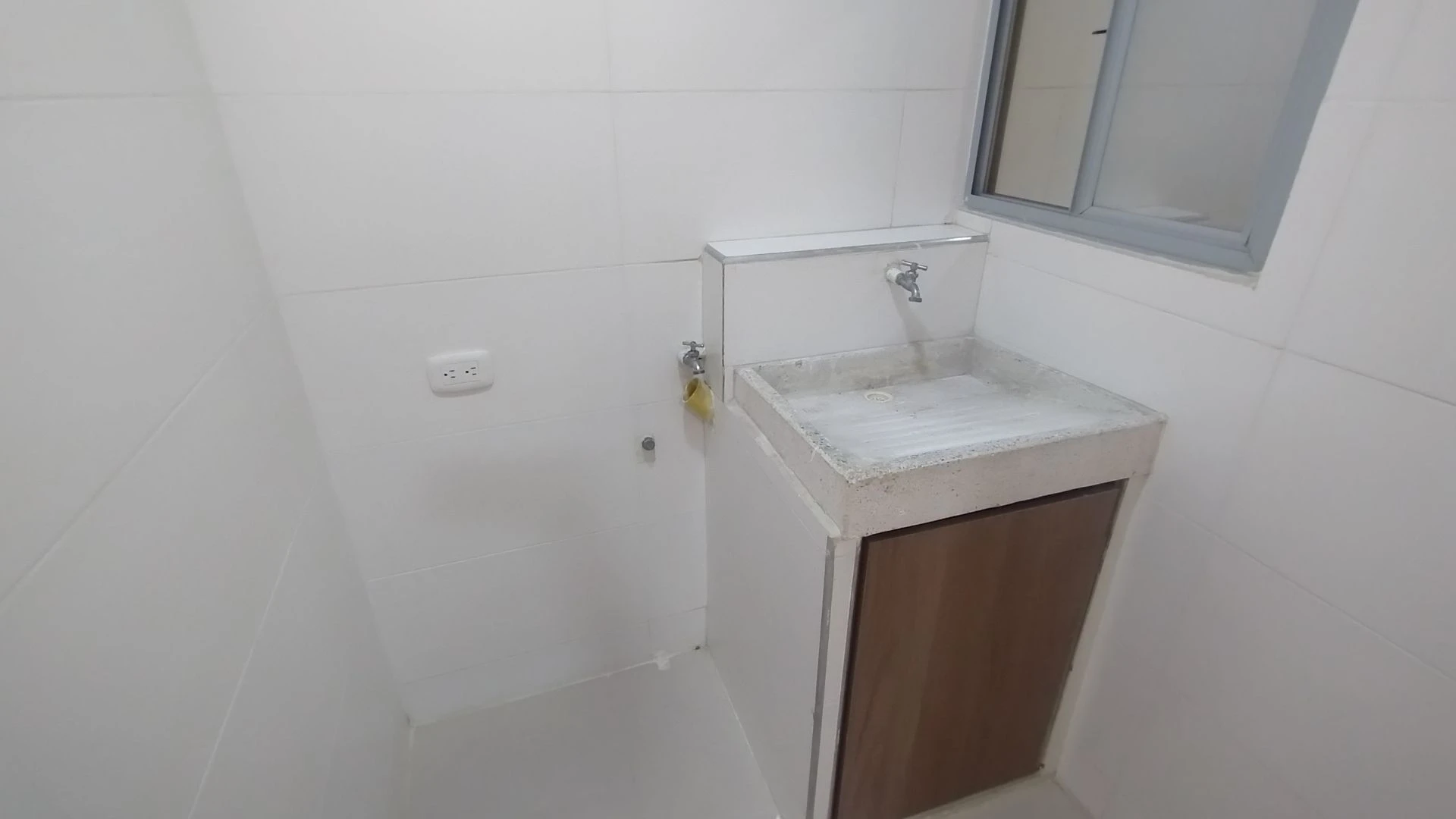 APARTAMENTO EN ARRIENDO EN ALAMEDA DEL RÍO.