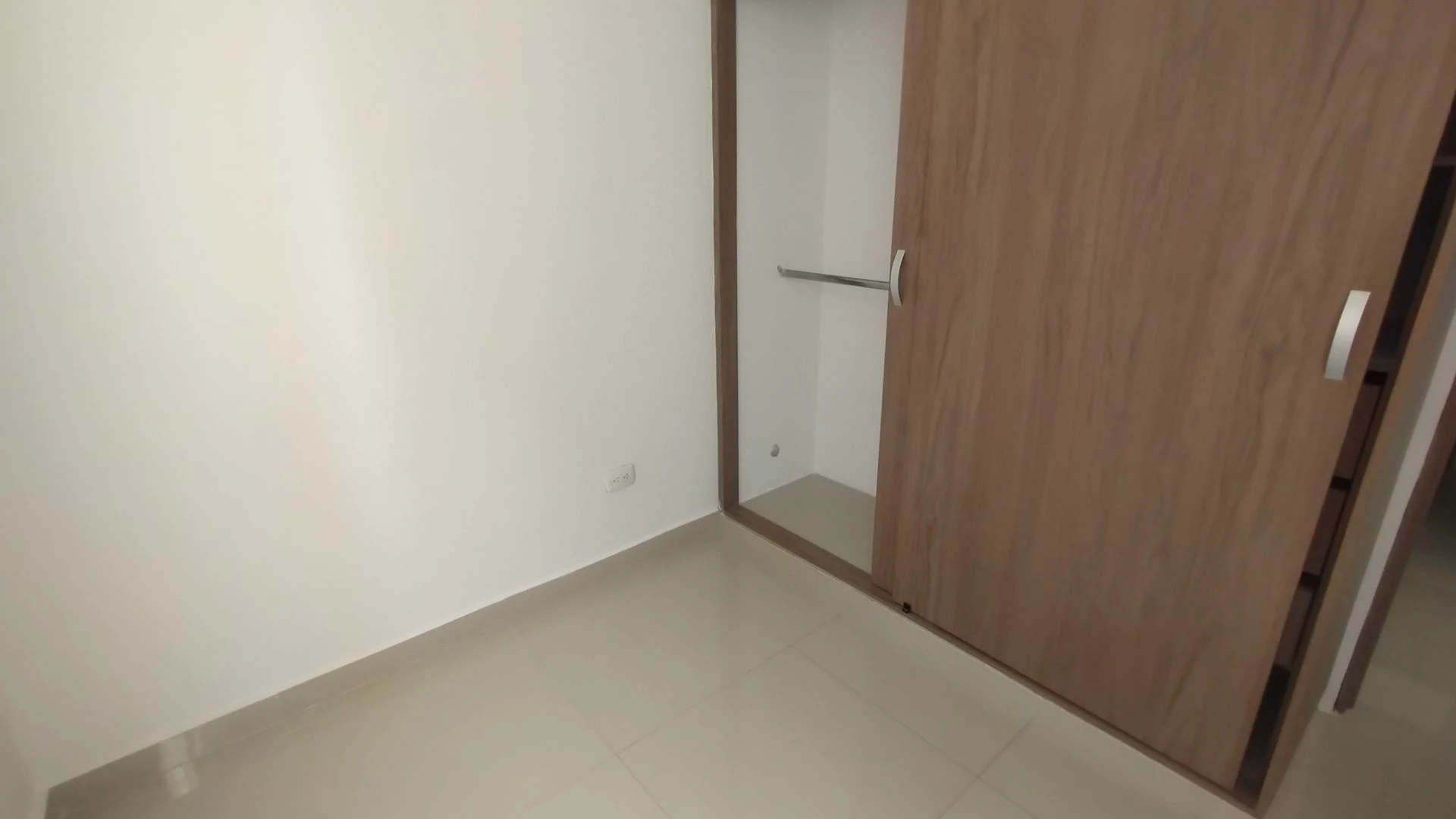 APARTAMENTO EN ARRIENDO EN ALAMEDA DEL RÍO.