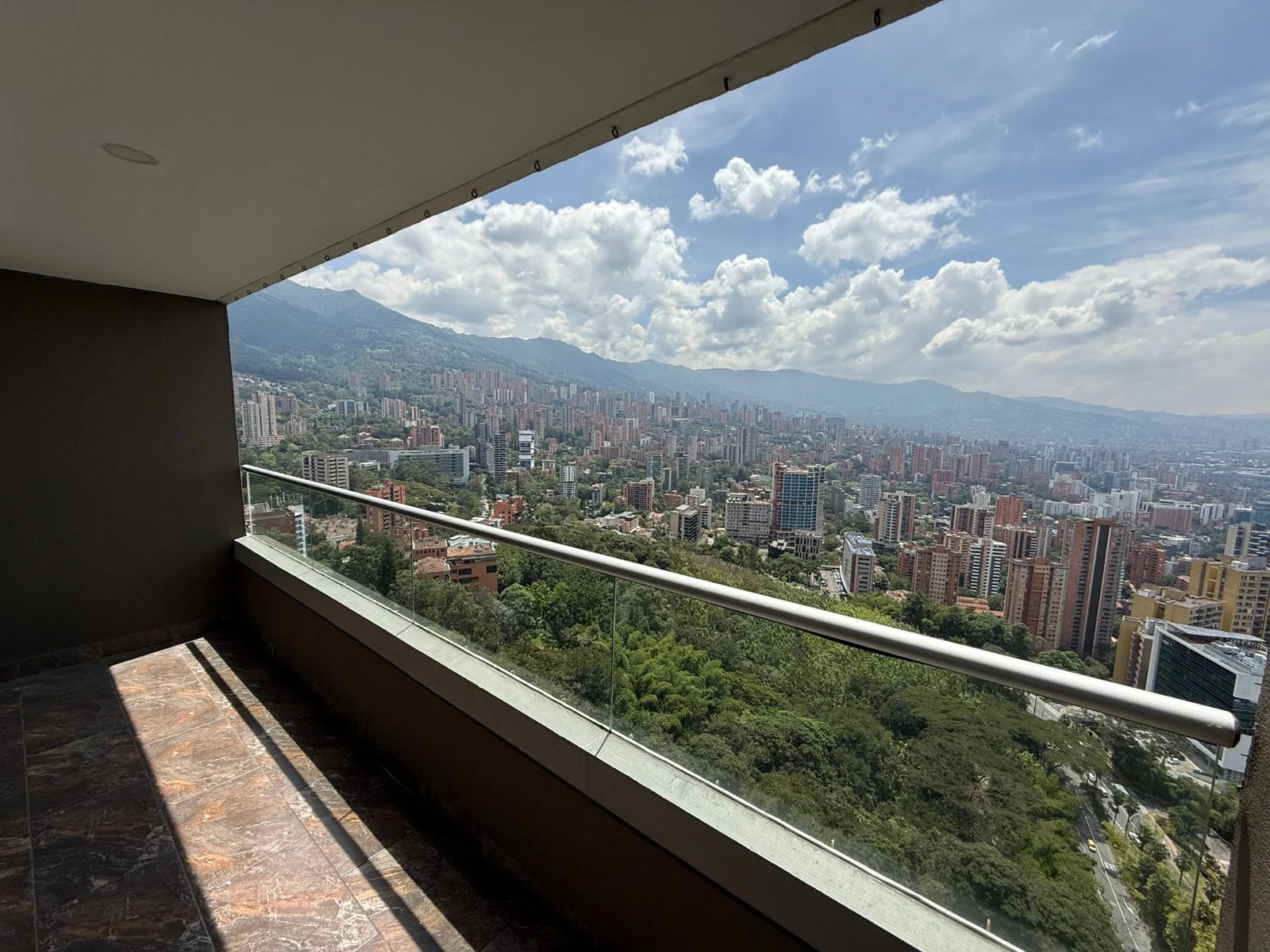 Apartamento en arriendo sector las palmas