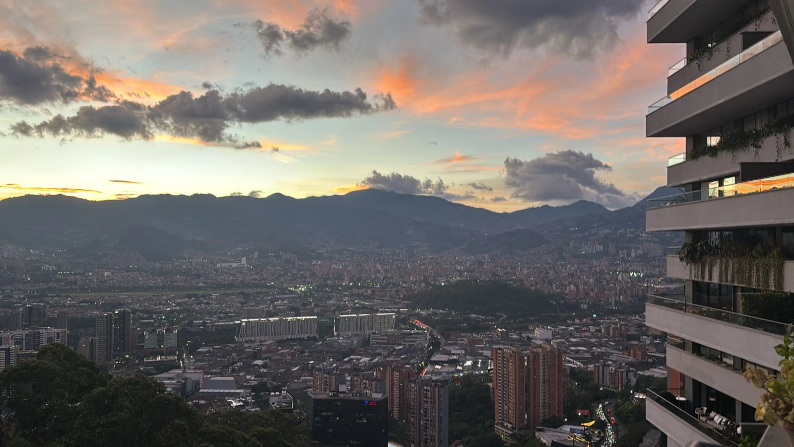 Arriendo Apartamento en el Poblado Sector las palmas