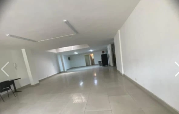 Vendo Oficina en el Poblado